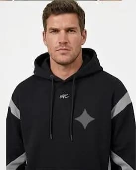 Star Graphic Pullover Hoodie